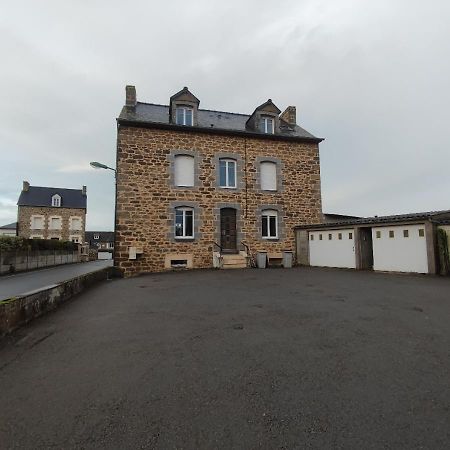 Apartament Le Petit Melorien Saint-Méloir-des-Ondes Zewnętrze zdjęcie